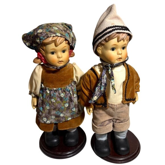 Hansel & Gretel Dolls Oumlet Co Porcelain Bisque 11" Jointed Incl. Stands 1988 - Picture 1 of 15